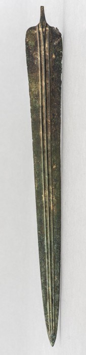 ANCIENT LURISTAN TANGED BRONZE