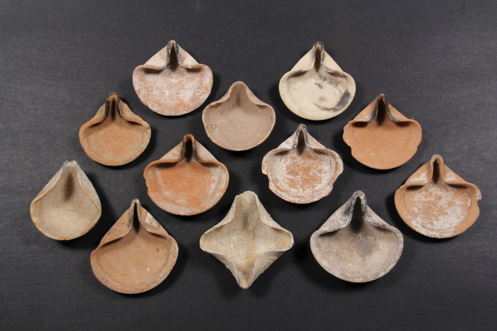 ANCIENT POTTERY - Twelve Ancient