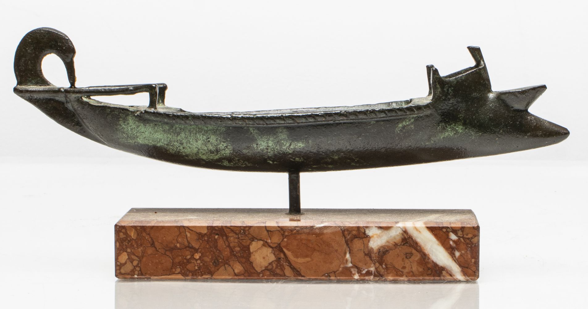 ANCIENT ROMAN STYLE BRONZE OIL LAMP