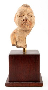 ANCIENT SOUTHEAST ASIAN POTTER