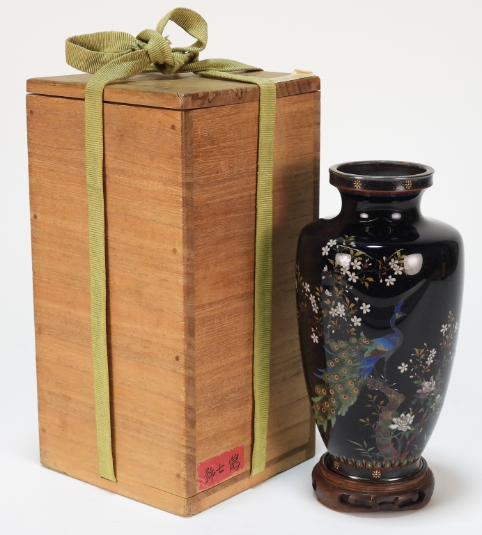 ANDO JUBEI CLOISONNE PEACOCK VASE