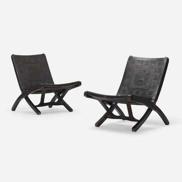 Angel Pazmiño. Folding chairs,