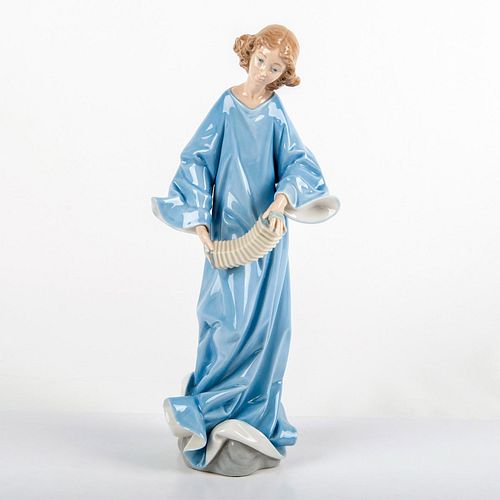 ANGEL WITH ACCORDION 1001323 -