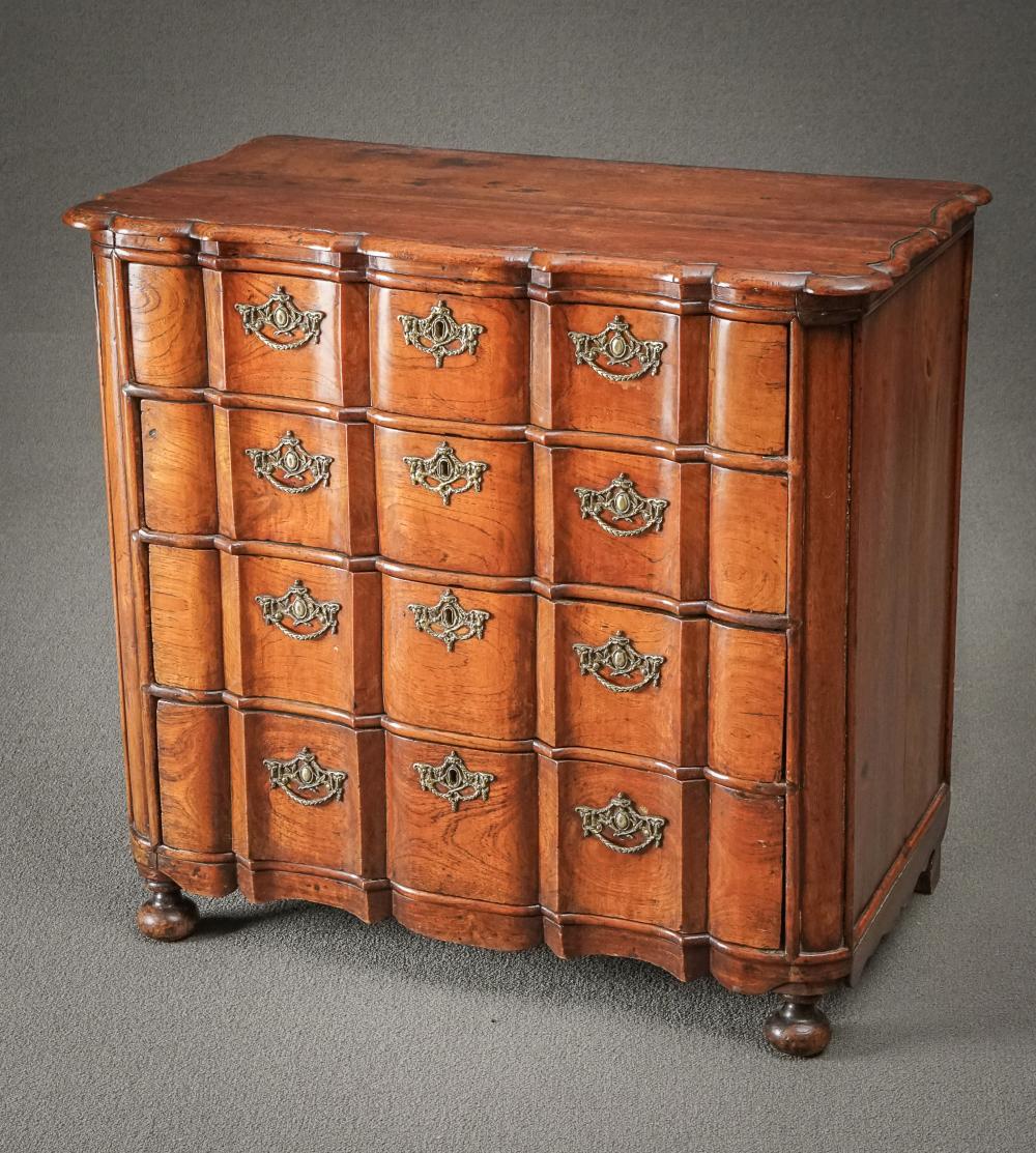 ANGLO-DUTCH WALNUT SERPENTINE