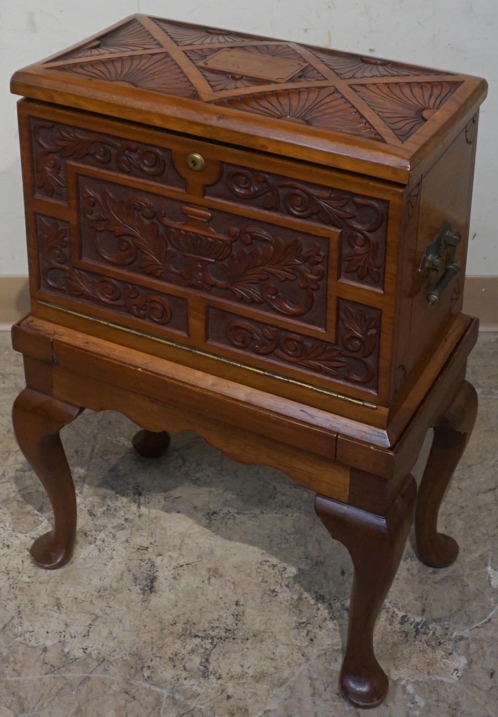 ANGLO-INDIAN CARVED TEAK TRAVEL