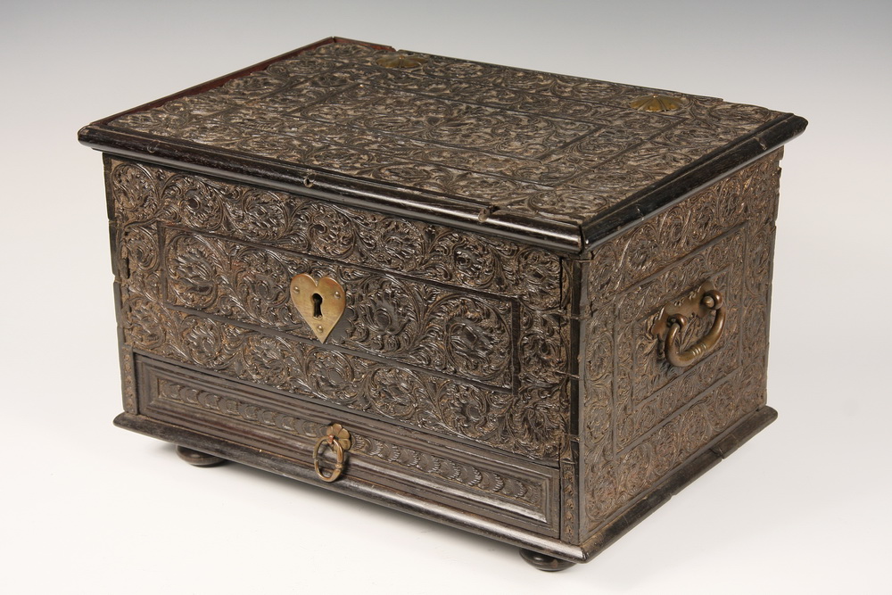 ANGLO-INDIAN KEEPSAKE BOX - 19th