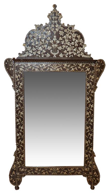 ANGLO-INDIAN LARGE SHELL INLAID