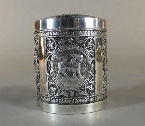 ANGLO-INDIAN SILVER TEA CANISTER,