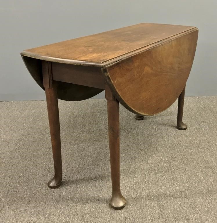 Anglo-Irish Queen Anne drop-leaf