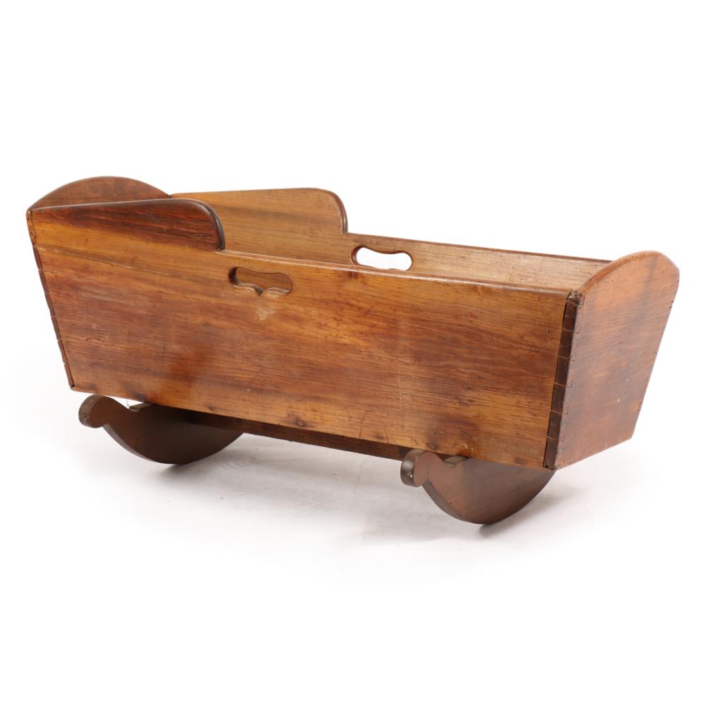 ANTIQUE 19TH CENTURY PINE SHAKER