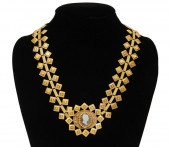ANTIQUE 22KT YG REVIVAL STONE