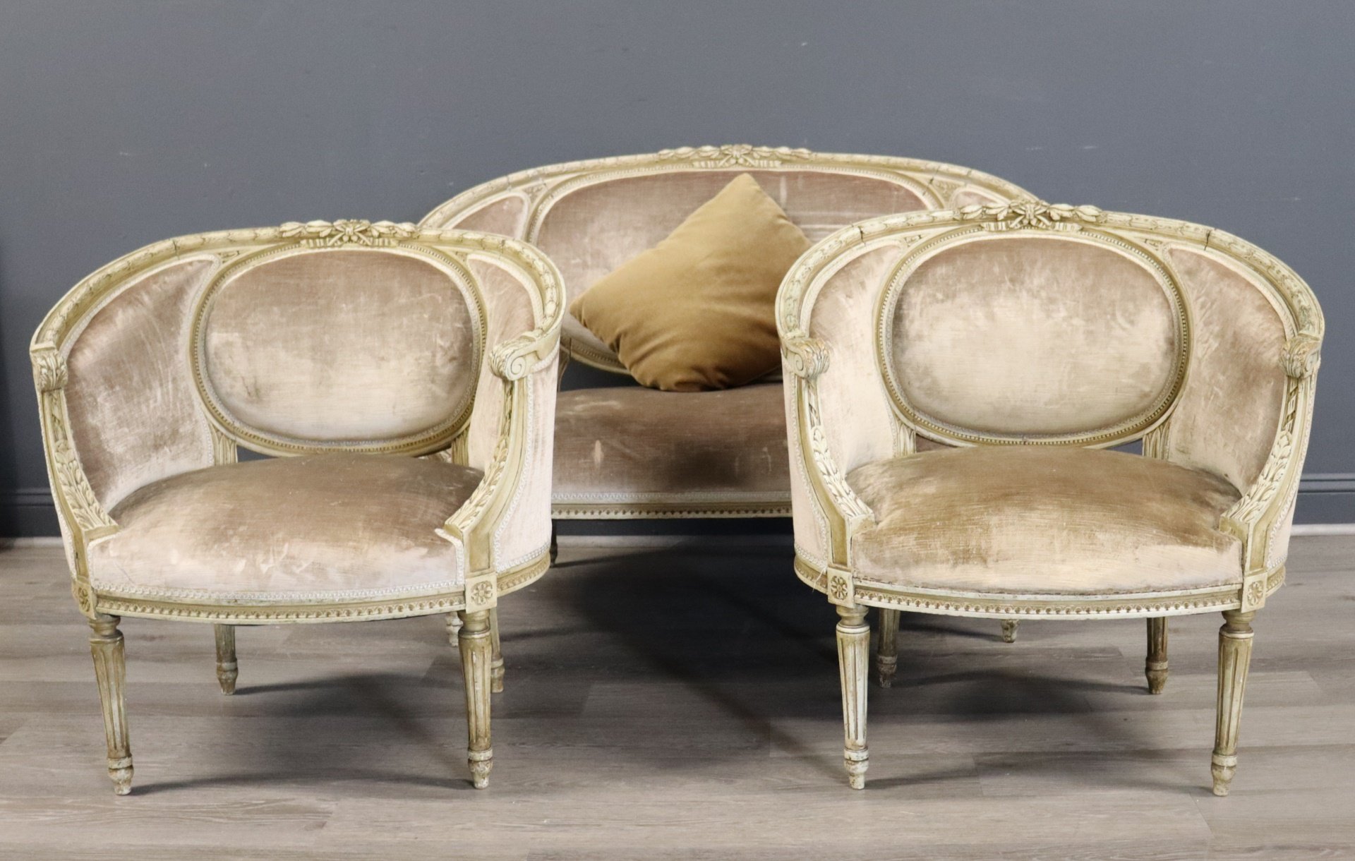 ANTIQUE 3 PIECE LOUIS XV1 STYLE