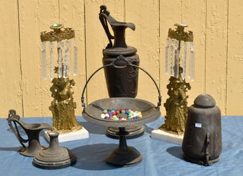 Antique accessories, including: 