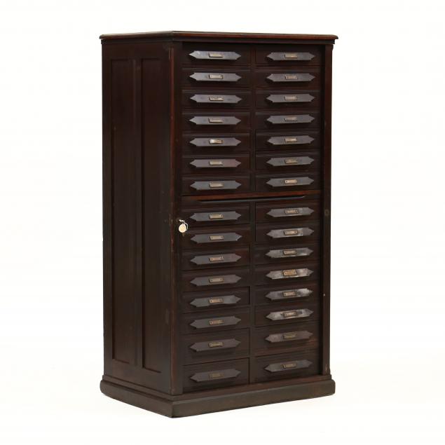ANTIQUE AMERICAN MAHOGANY LOCK-SIDE
