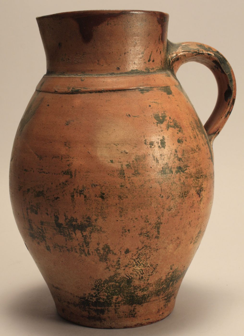 ANTIQUE AMERICAN OVOID REDWARE
