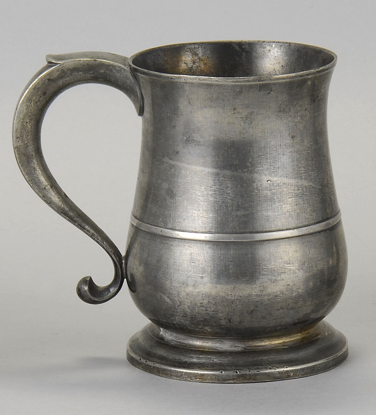 ANTIQUE AMERICAN PEWTER TANKARD19th