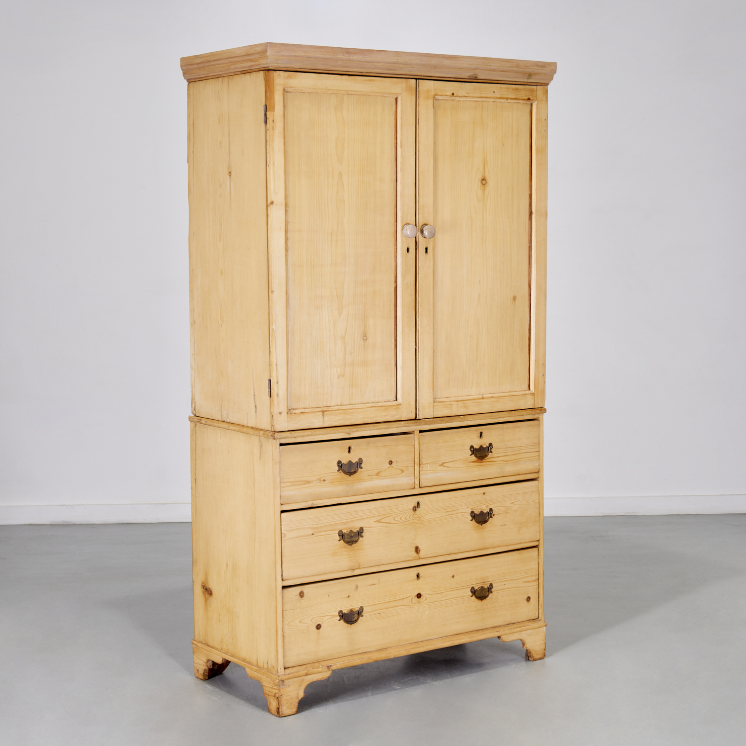 ANTIQUE AMERICAN PINE LINEN PRESS