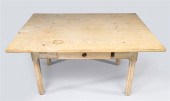 Antique American provinical wh