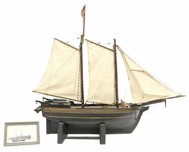 ANTIQUE AMERICAN SHIP MODEL,