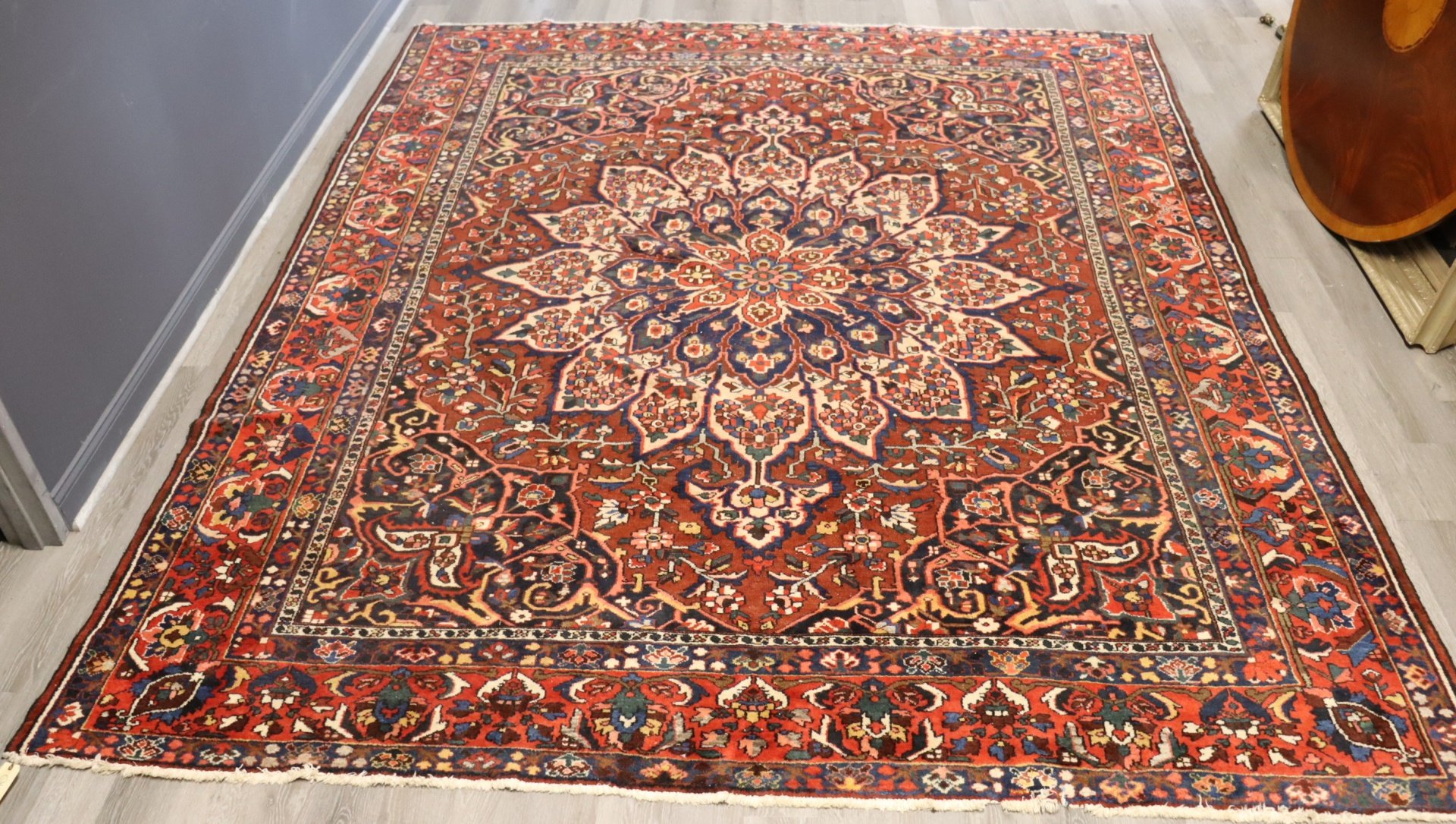 ANTIQUE AND FINELY HAND KNOTTED