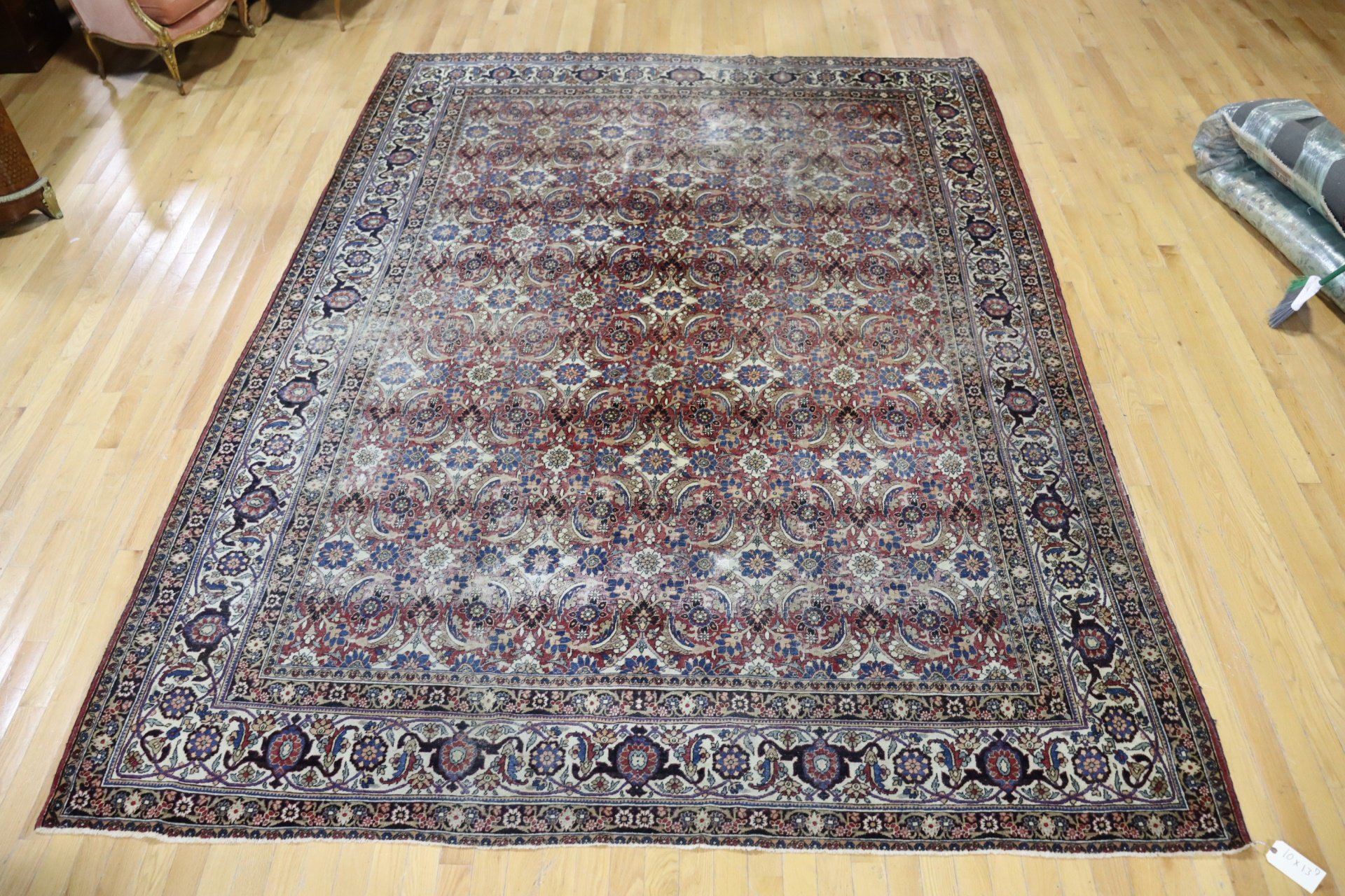 ANTIQUE AND FINELY HAND KNOTTED