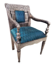 ANTIQUE ANGLO-INDIAN SILVER CL