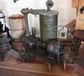 ANTIQUE ARCO WAND VACUUM CLEAN