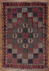 ANTIQUE BAKHTIARI 9'10" X 10'5