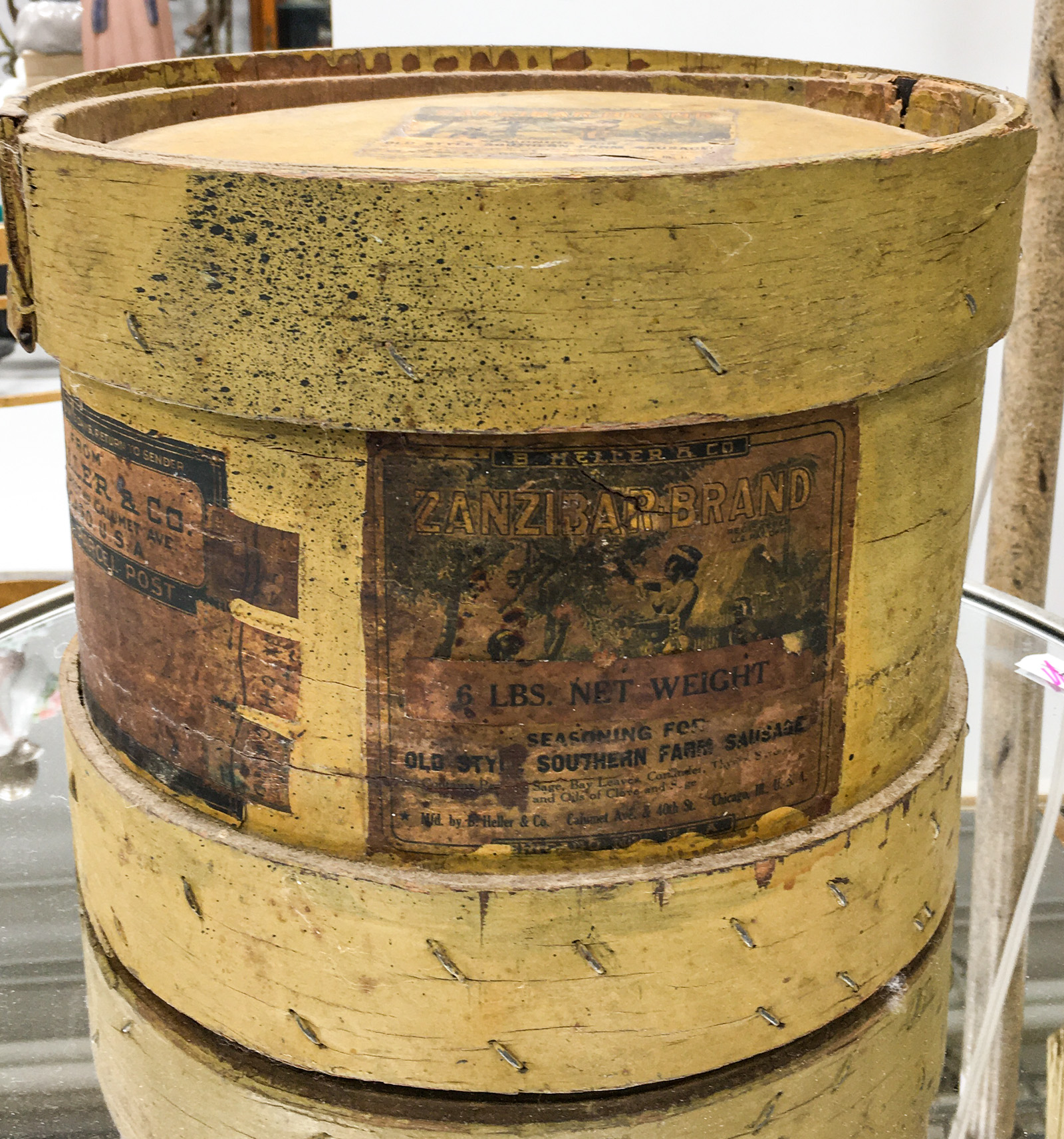 ANTIQUE BANDBOX CONTAINER