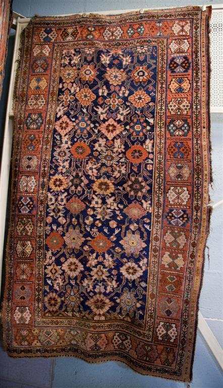 ANTIQUE BERGAMA RUG approx. 6'6'' x