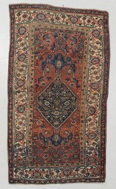 ANTIQUE BIDJAR RUG, PERSIA: 4'