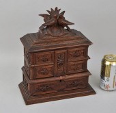 ANTIQUE BLACK FOREST CARVED JE