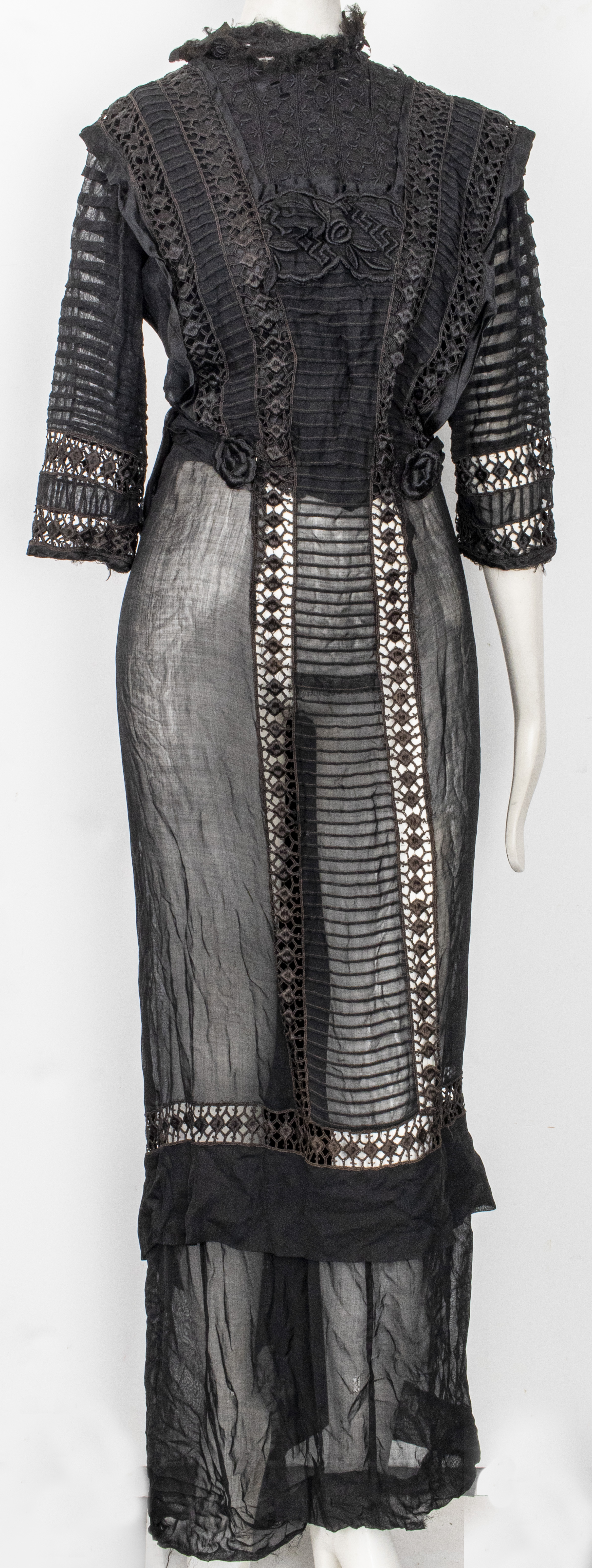ANTIQUE BLACK LACE SHEER GOWN