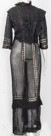 ANTIQUE BLACK LACE SHEER GOWN