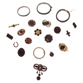 ANTIQUE BOHEMIAN GARNET BRACEL
