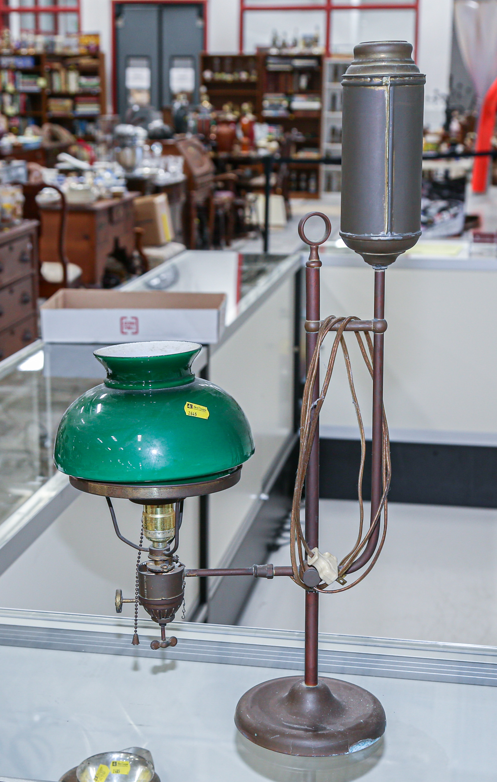 ANTIQUE BRASS STUDENT LAMP