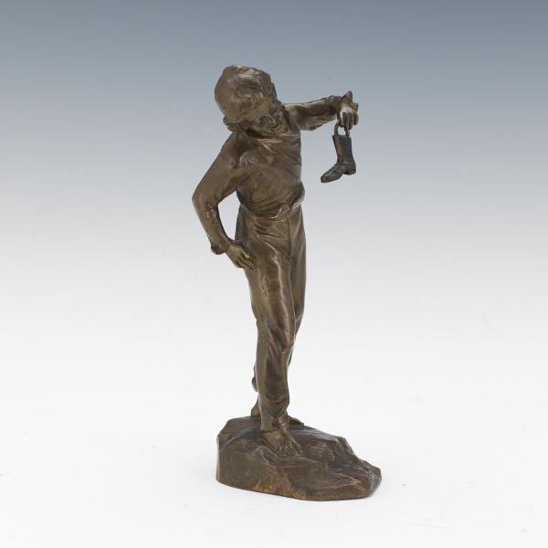 ANTIQUE BRONZE CABINET SCULPTURE OF