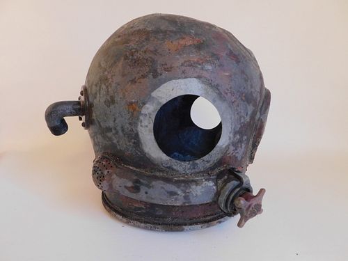 ANTIQUE BRONZE DIVING HELMETAntique