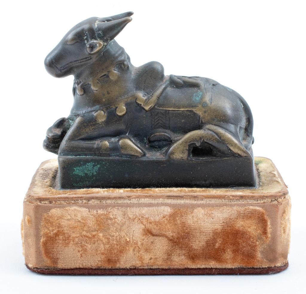 ANTIQUE BRONZE SCULPTURE OF NANDI