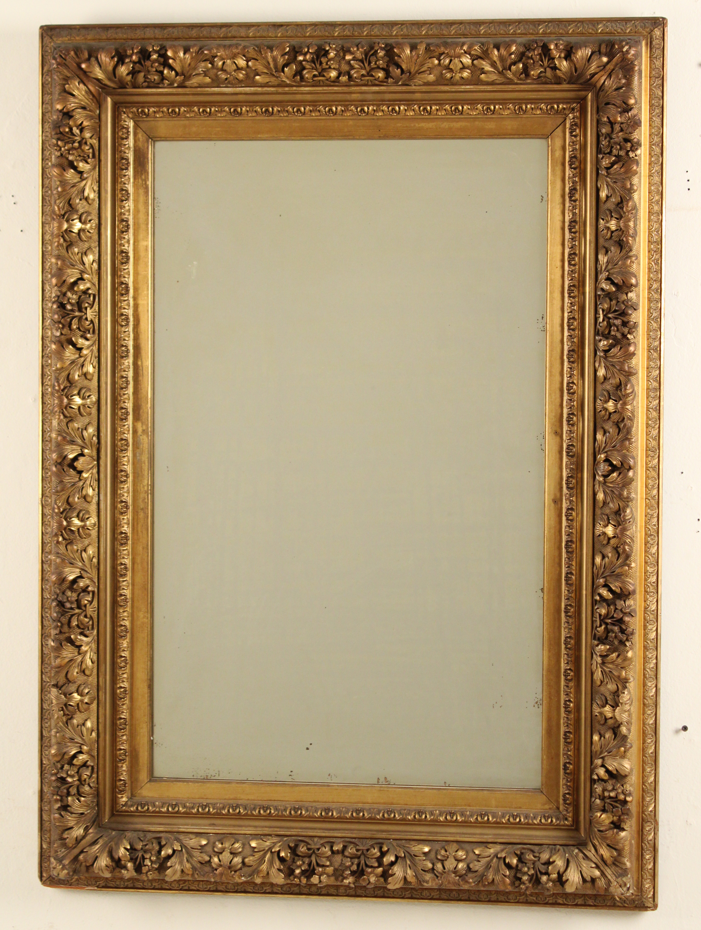 ANTIQUE CARVED GILTWOOD GESSO
