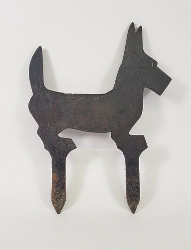 ANTIQUE CAST IRON FIGURAL SCOTTIE