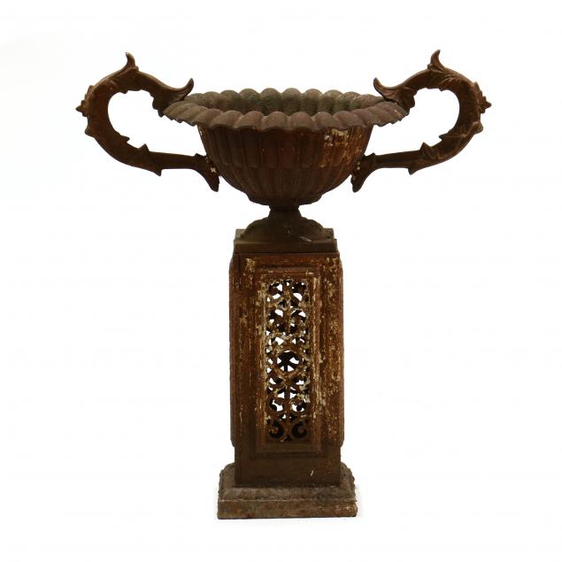 ANTIQUE CAST IRON GARDEN URN ON