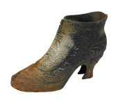 ANTIQUE CAST IRON VICTORIAN BO