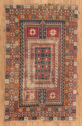 ANTIQUE CAUCASIAN RUGAntique C