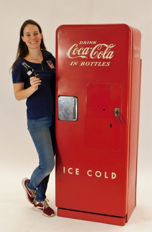 ANTIQUE CAVALIER COCA-COLA