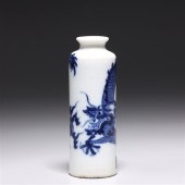 Antique Chinese Blue and white