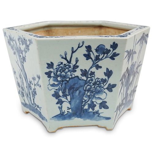 ANTIQUE CHINESE BLUE AND WHITE