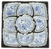 ANTIQUE CHINESE BLUE AND WHITE