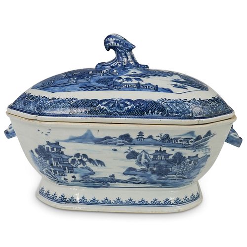 ANTIQUE CHINESE BLUE & WHITE