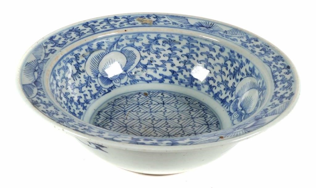 ANTIQUE CHINESE BLUE WHITE
